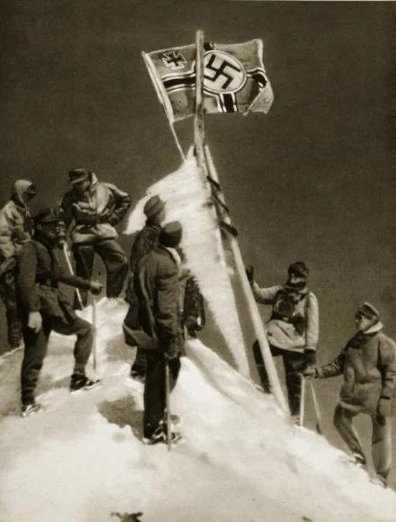 1942_german_mountain_troops_on_mt_elbrus.jpg