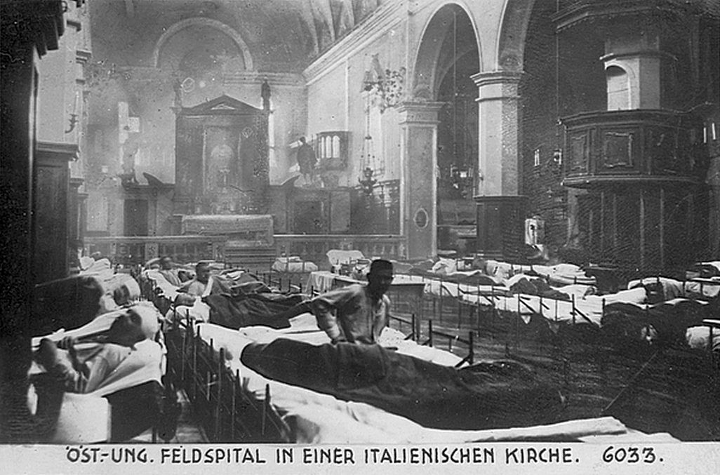 1916_om_tabori_korhaz_egy_olasz_templomban_cr.jpg