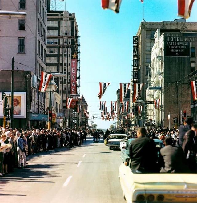 1963_photo_from_jfk_s_motorcade.jpg