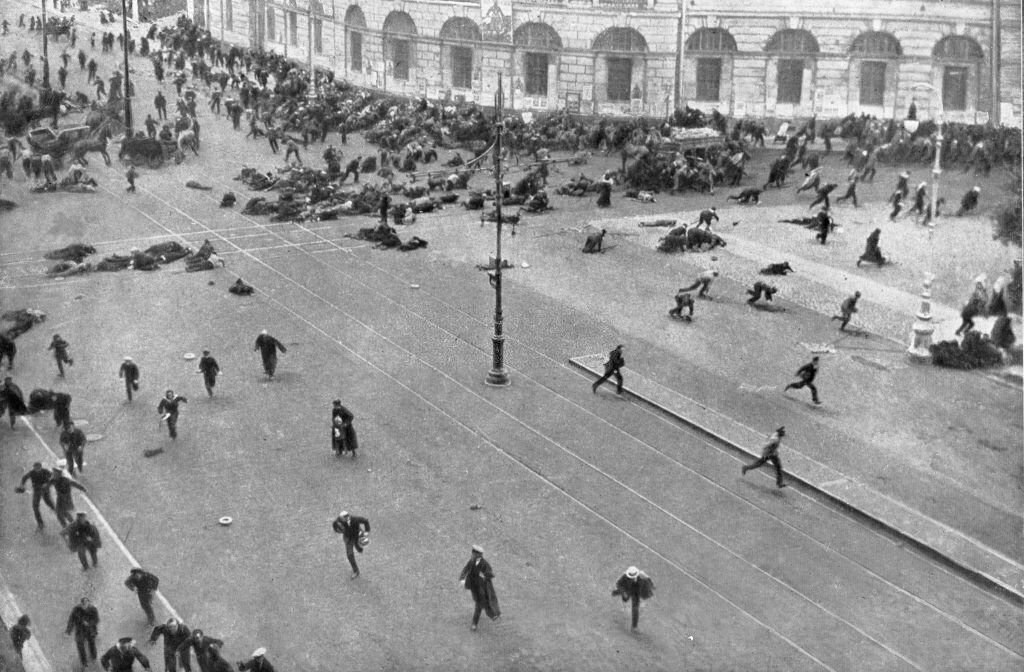 1917_russian_revolution_the_petrograd_riots_rioters_on_the_nevsky_prospect_come_under_machine_gun_fire.jpg