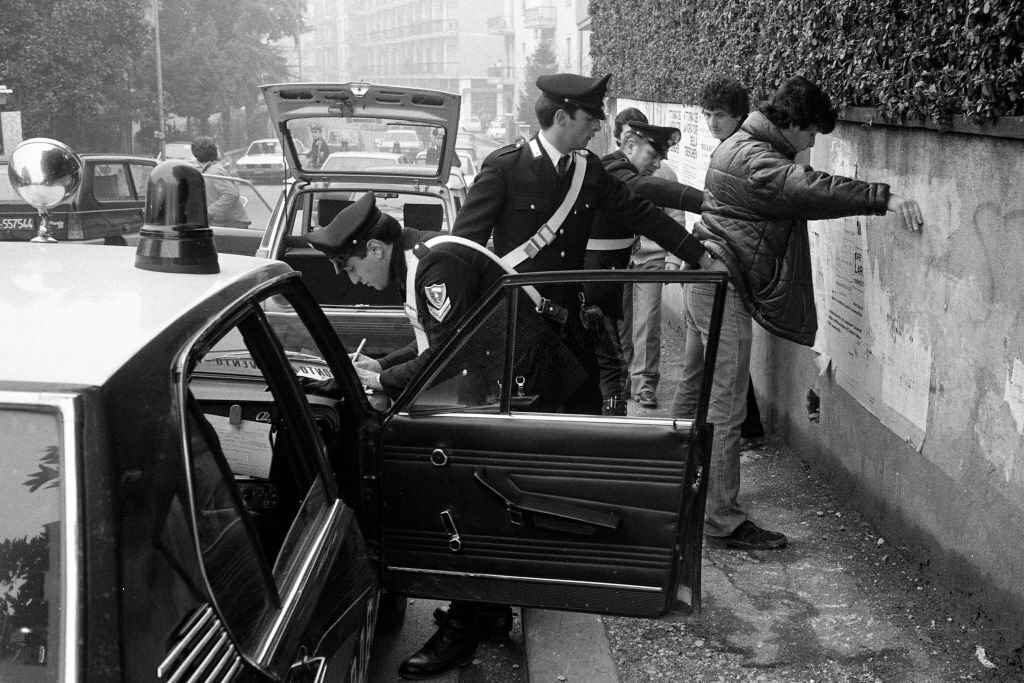 1982_carabinieries_search_a_car_while_trying_to_locate_kidnapped_nato_general_james_lee_dozier_verona_italy.jpg