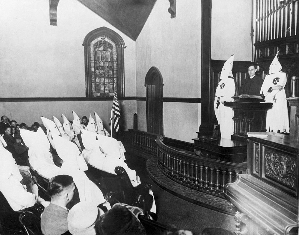 1923_kkk_in_church.jpg