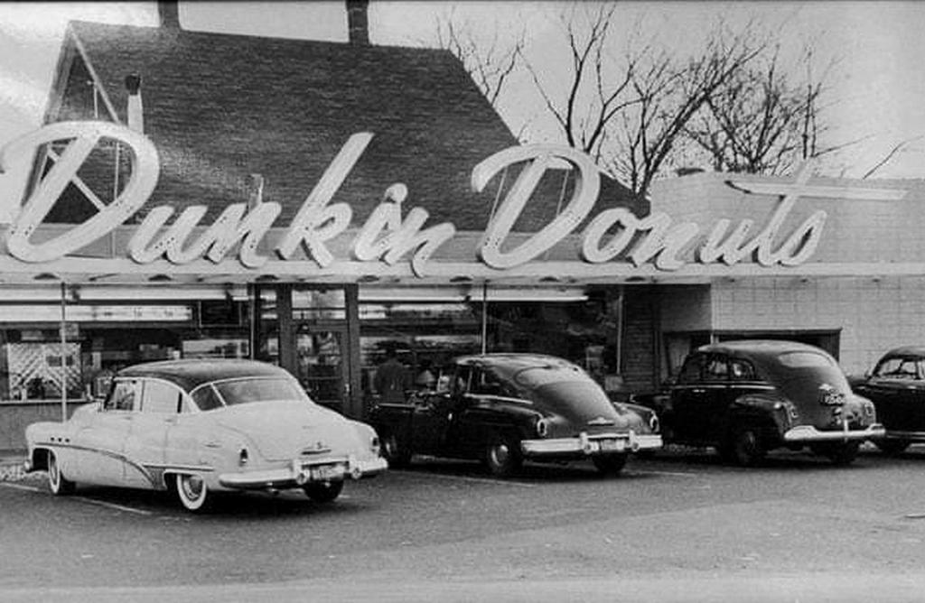 1950_first-ever_dunkin_donuts_when_founder_william_rosenberg_opened_his_first_coffee_and_donut_shop_in_quincy_massachusetts.jpeg