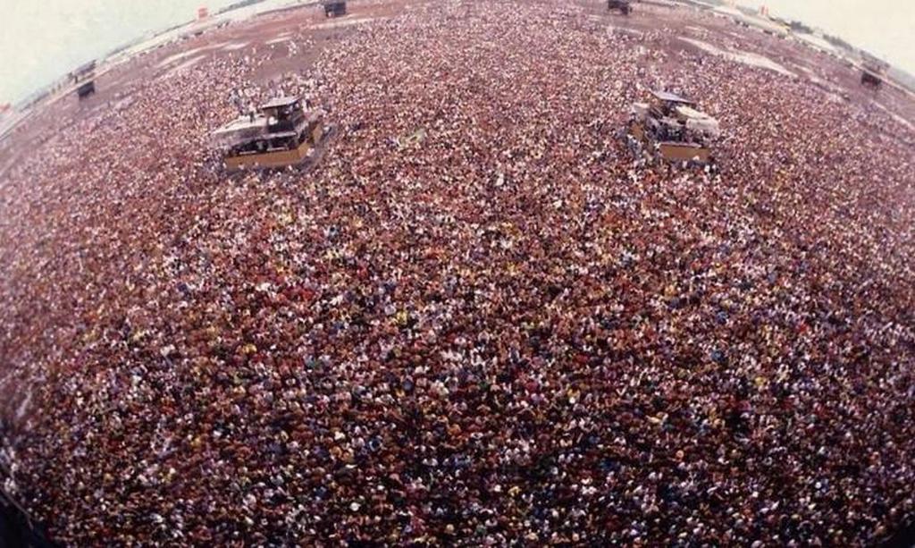 1991_moscow_when_metallica_played_for_a_crowd_of_1_6_million_people.jpeg