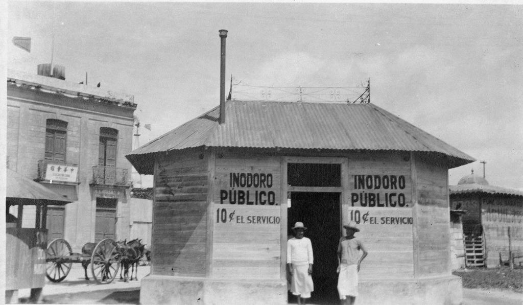1924_public_toilet_in_merida_yucatan_mexico.jpeg