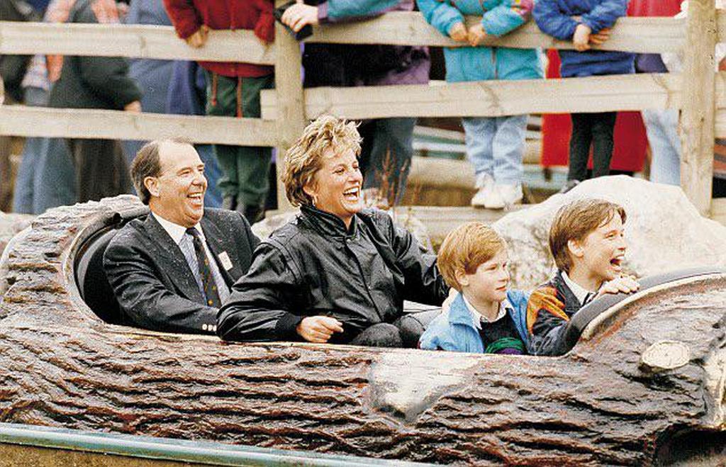 1993_princess_diana_on_the_log_flume_with_her_sons_william_and_harry_at_thorpe_park.jpeg