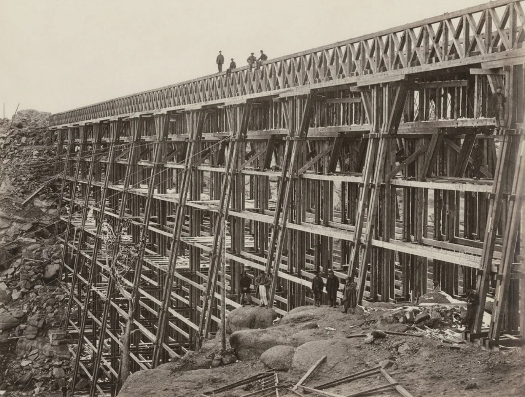 1868_dale_creek_crossing_wooden_railroad_bridge_under_construction_wyoming_1868_built_by_the_union_pacific_railroad_as_part_of_the_first_transcontinental_railroad.jpg