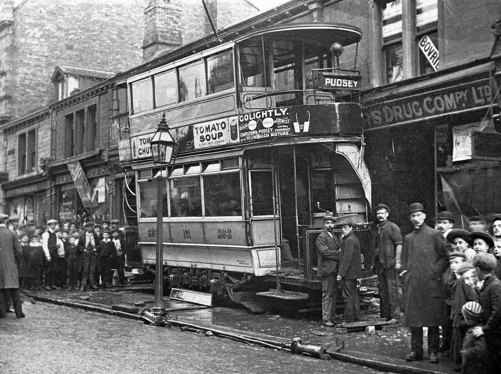 1900-as_evek_pudsey_tram_crash.jpg