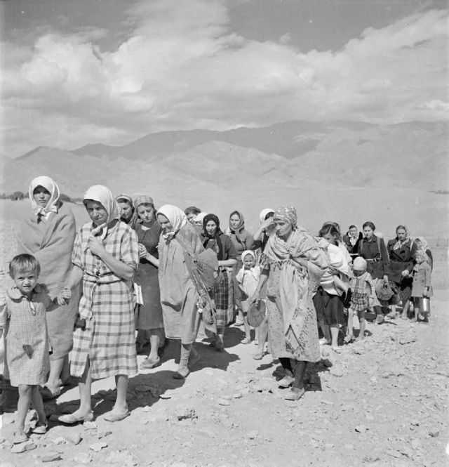 1942_polish_refugees_evacuated_from_the_soviet_union_to_iran.jpg