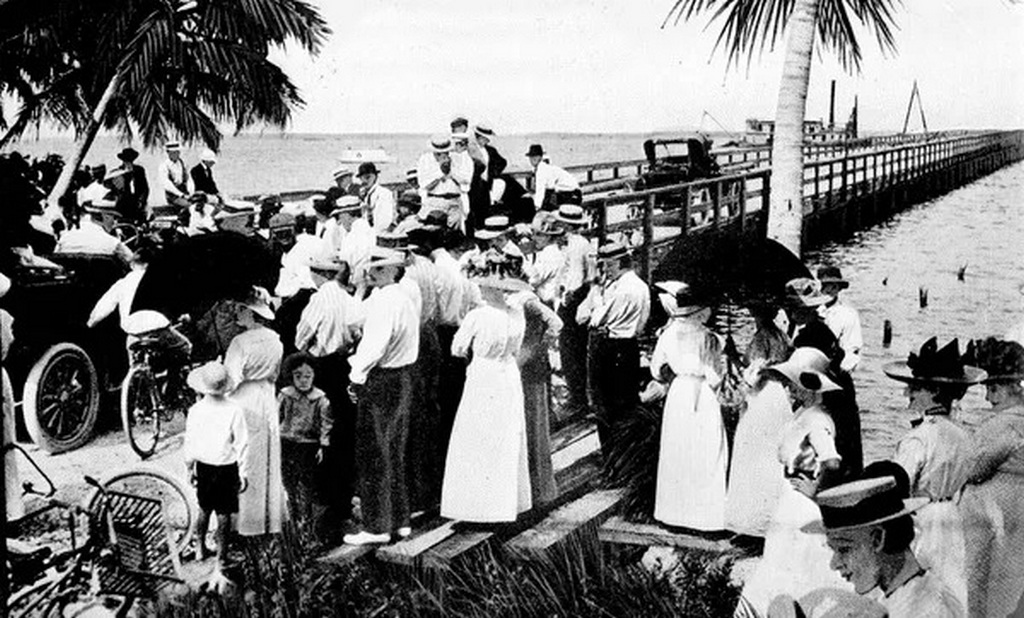 1913_the_longest_wooden_bridge_in_the_world_the_2_5_mile_long_collins_bridge_opens.jpg