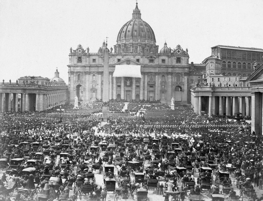 1860_crowds_on_foot_and_in_horse_drawn_carriages_receiving_a_papal_blessing_at_st_peter_s_basilica_rome.jpg