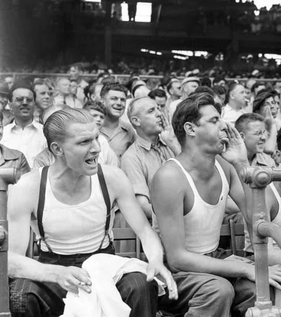 1940_brooklyn_dodgers_fans_express_their_discontent_with_the_team.jpg