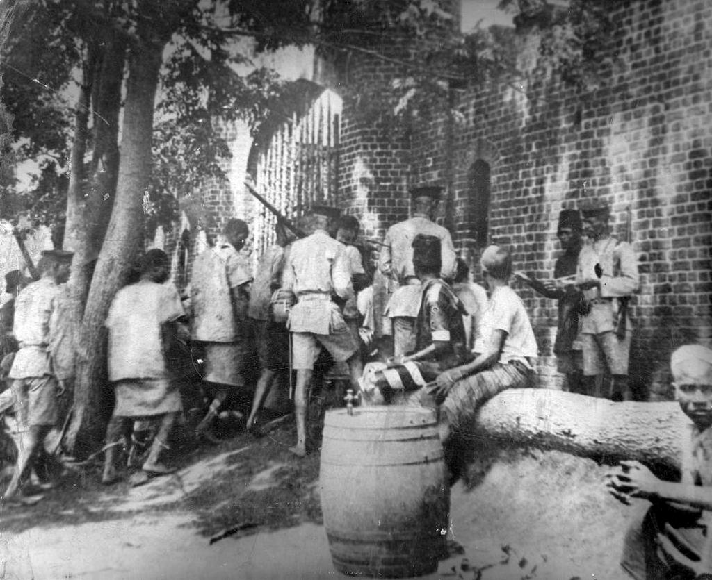 1915_captured_insurgents_prepared_for_execution_shortly_after_the_suppression_of_an_anti-colonial_uprising_in_british_nyasaland_modern_malawi.jpeg