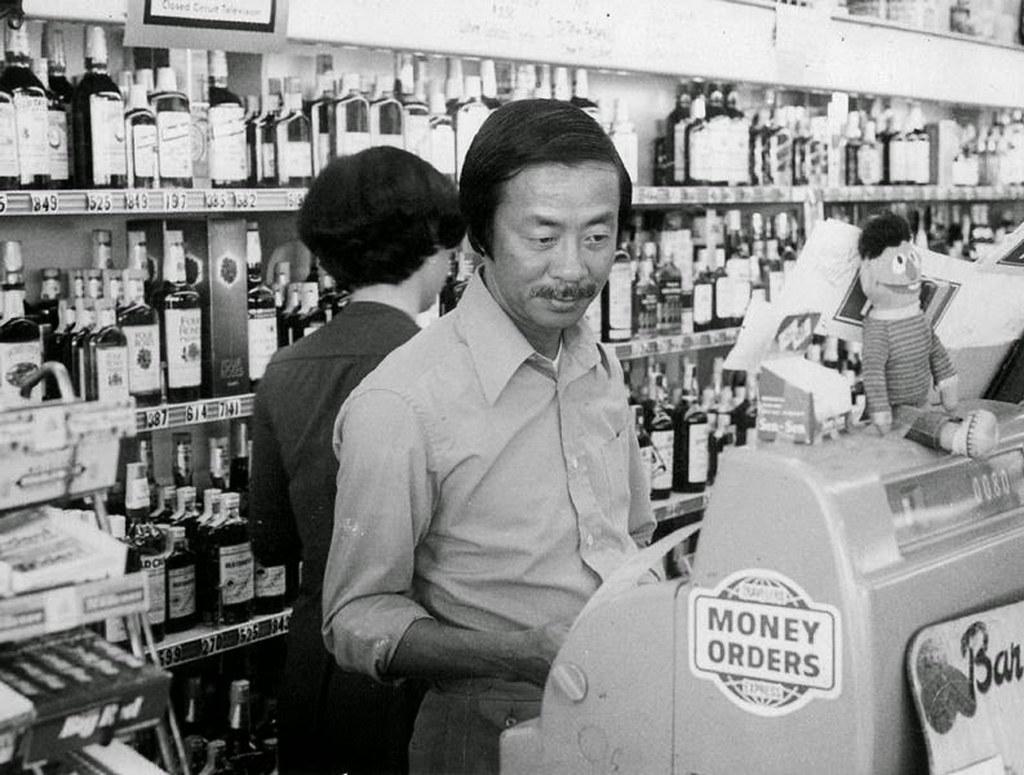 1977_nguyen_cao_ky_former_prime_minister_of_south_vietnam_working_at_a_liquor_store_in_los_angeles.jpeg