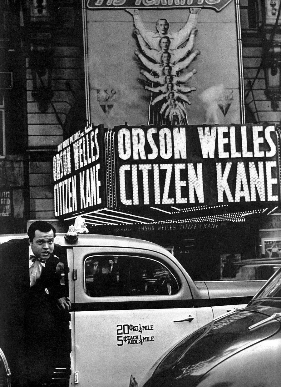 1941. Orson Welles az Aranypolgár (Citizen Kane) premierjére érkezik..jpg