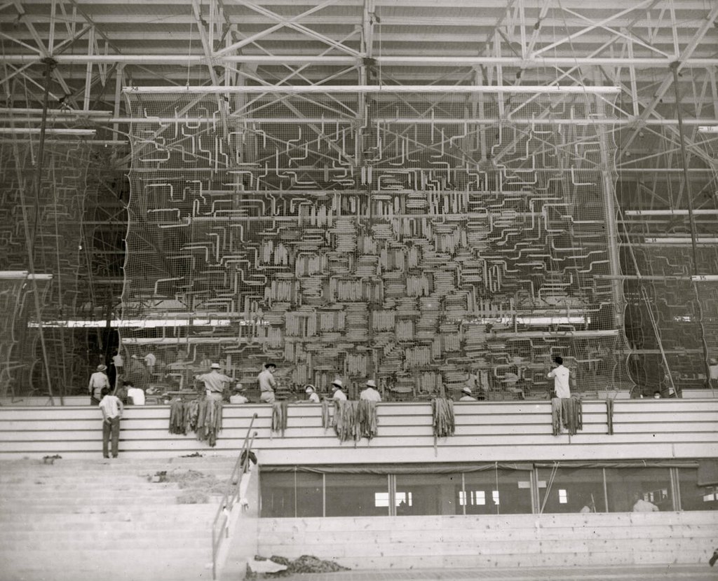 1942_at_work_on_camouflage_nets_at_the_japanese_internment_camp_in_santa_anita_california.jpg