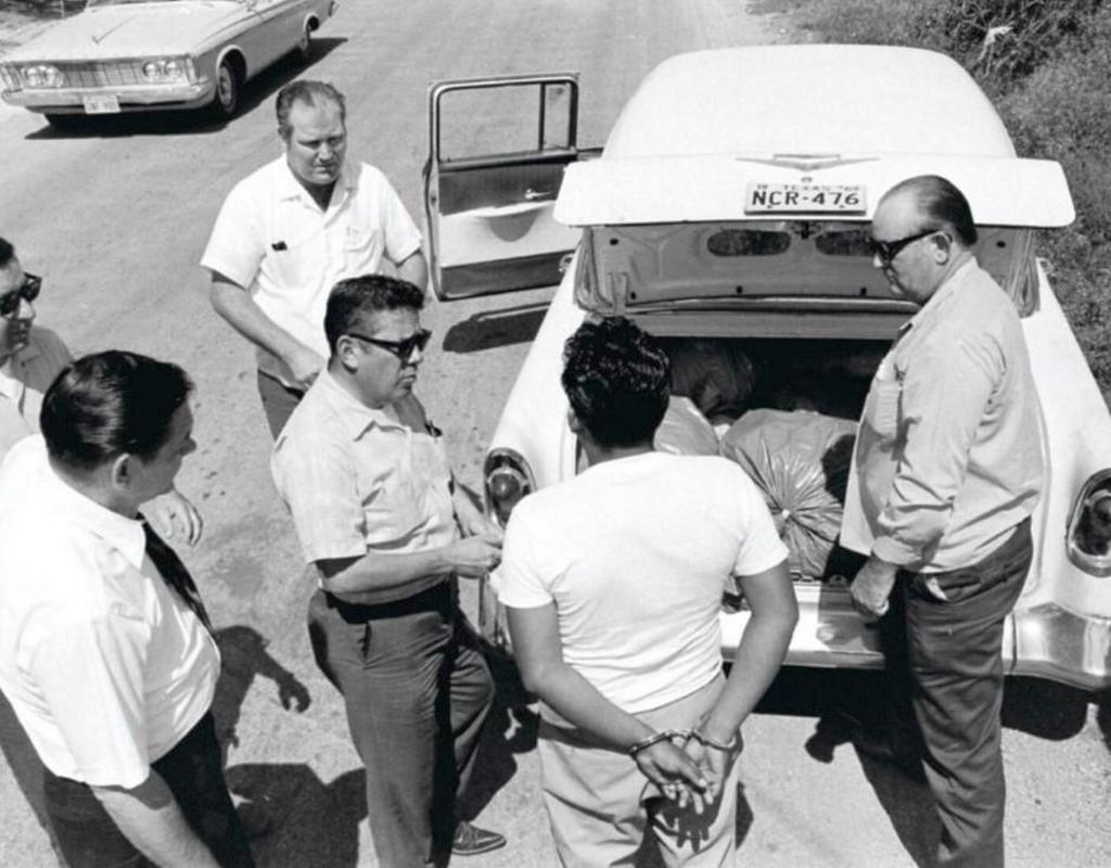 1969_customs_agents_arresting_a_marijuana_smuggler_near_the_us-mexico_border.jpeg