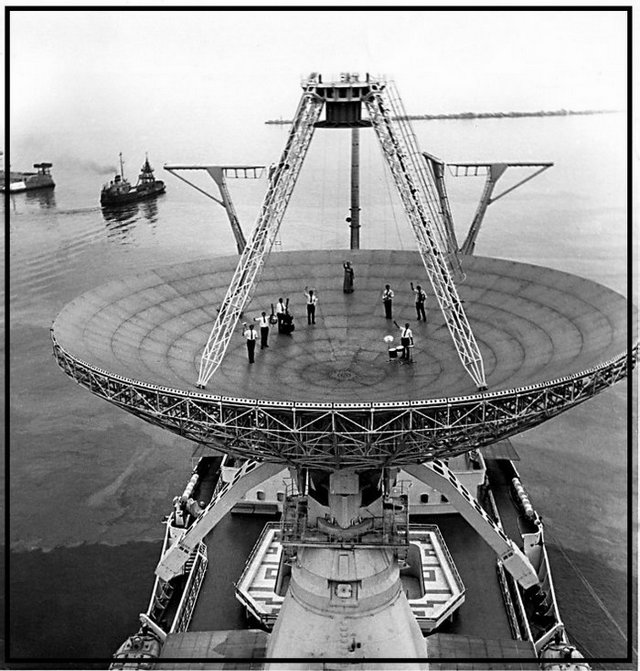 1971_koncert_a_jurij_gagarinrol_elnevezett_szovjet_tavkozlesi_tudomanyos_kutatohajon_az_uzembe_helyezeskor_ogyessza.jpeg