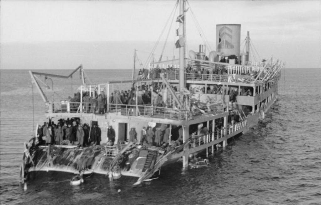 1941_soviet_soldiers_on_board_the_liner_joseph_stalin_who_survived_a_mine_explosion_during_the_evacuation_from_the_hanko_peninsula_finland.jpeg