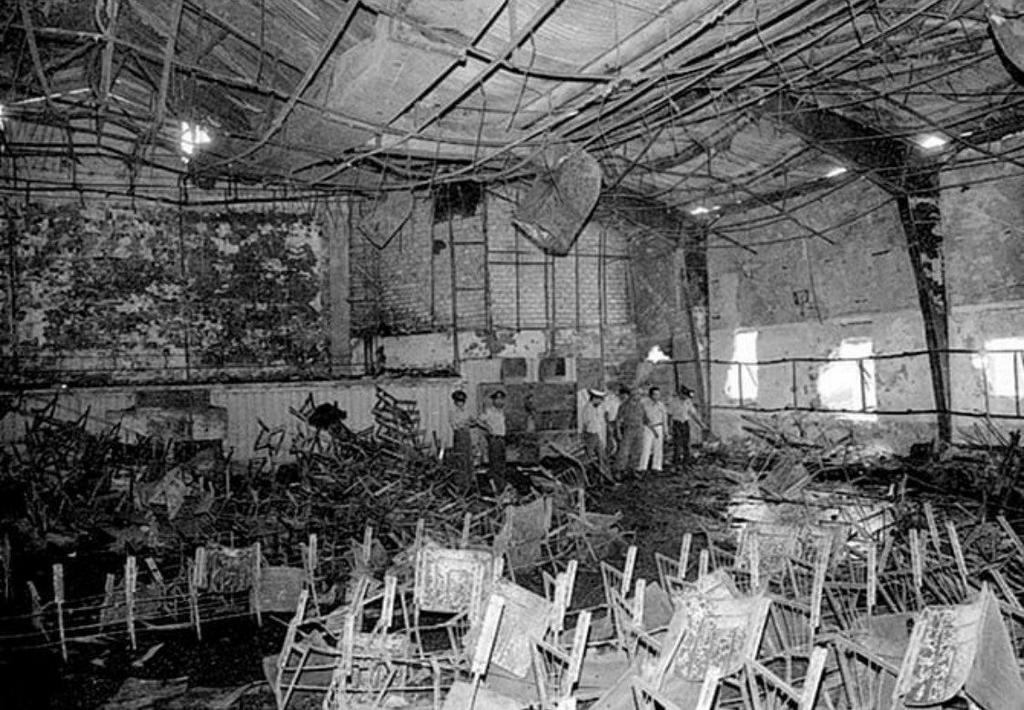 1978_aftermath_of_the_cinema_rex_terrorist_attack_in_which_400_people_were_burned_alive_iran.jpeg