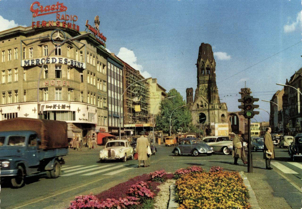 1950-es_evek_nyugat-berlini_kepeslap.jpg