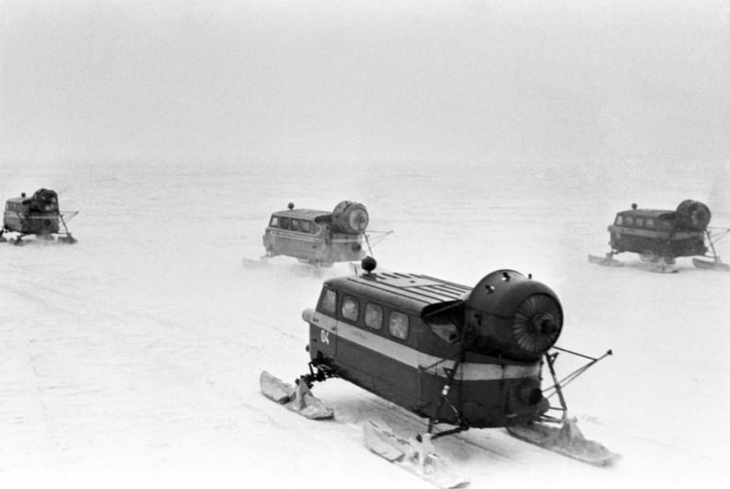 1983. A habarovszki régióban (szovjet távol-kelet) a postahómobilok indulnak a kisebb településekre..jpg