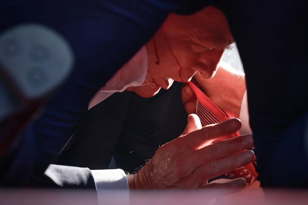 2024_07_13_donald_trump_covered_by_secret_service_agents_after_an_assassination_attempt_during_a_rally_for_the_republican_presidential_candidate_in_butler_pa_anna_moneymaker-getty_images.jpg