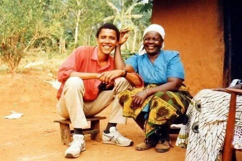 1995_barack_obama_visiting_his_grandmother_sarah_ogwel_onyango_in_kenya.jpeg