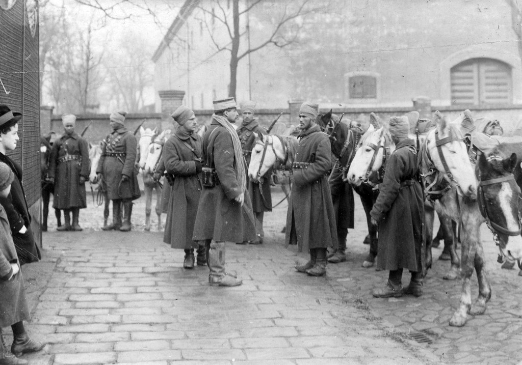 1918_francia_hadsereg_spahi_alakulata_gyarmati_katonak_az_angyalfoldi_albrecht-laktanyaban_mullner_janos_cr.jpg