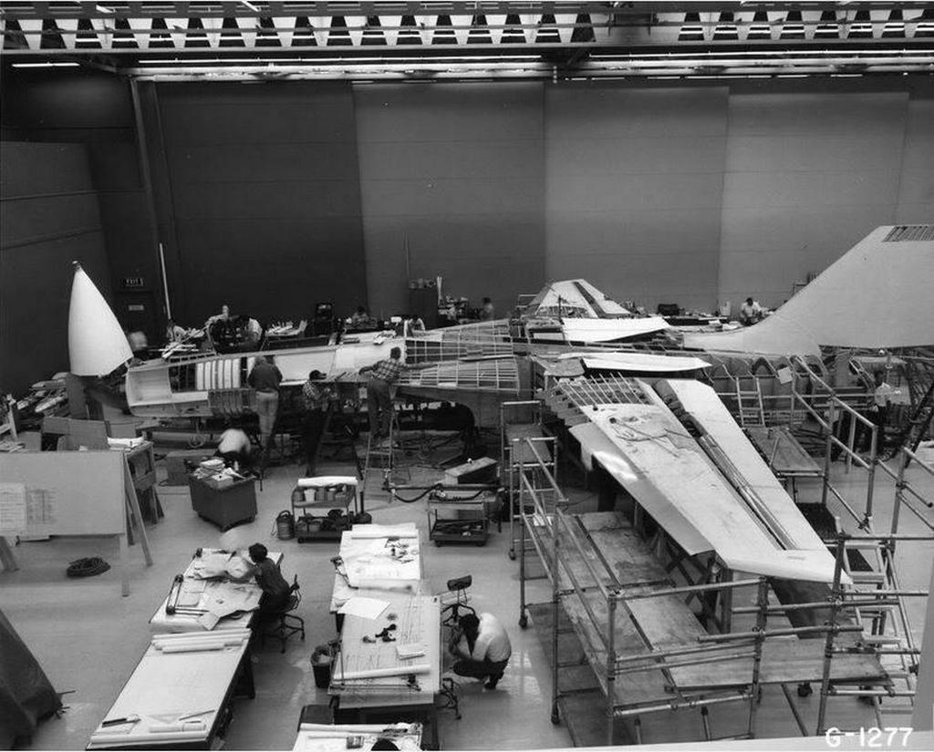 1968_the_mockup_of_design_303b_later_redesign_as_the_f-14_tomcat_by_grumman.jpeg