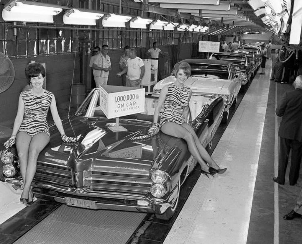 1965_1_millionth_gm_car_produced_at_arlington_plant_cr.jpg