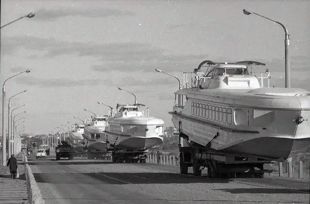1968_raketa_tipusu_folyami_szarnyashajok_szallitasa_kozuton_a_szovjetunioban.jpeg