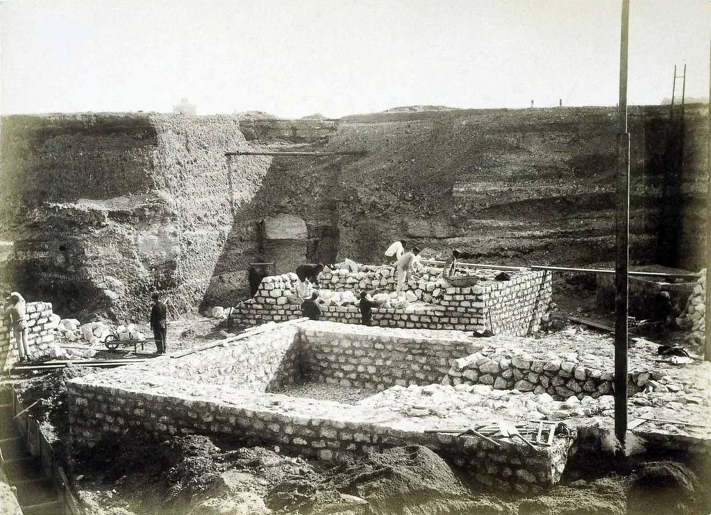 1887_construction-of-the-massive-foundations-of-the-eiffel-tower.jpg