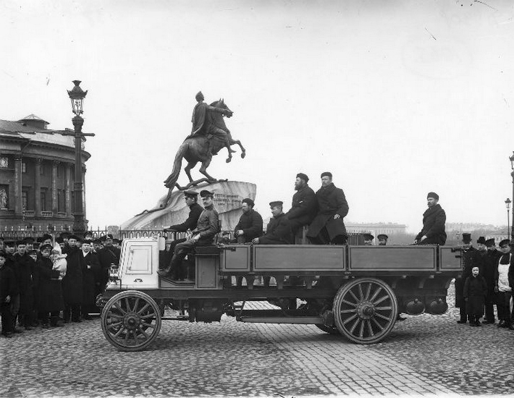 1901_motorfahrzeug-_und_motorenfabrik_berlin_teherautojanak_tesztje_szentpetervaron_cr.jpg