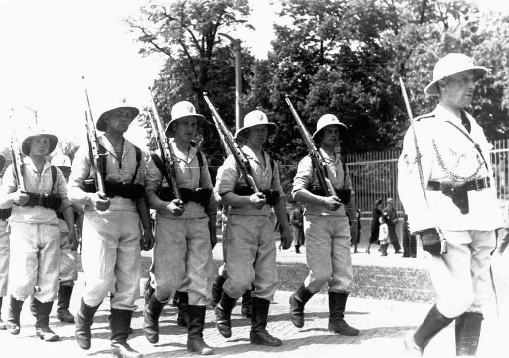 1930-as_evek_the_paramilitary_corps_of_the_league_intended_to_be_part_of_the_polish_colonial_forces.jpg
