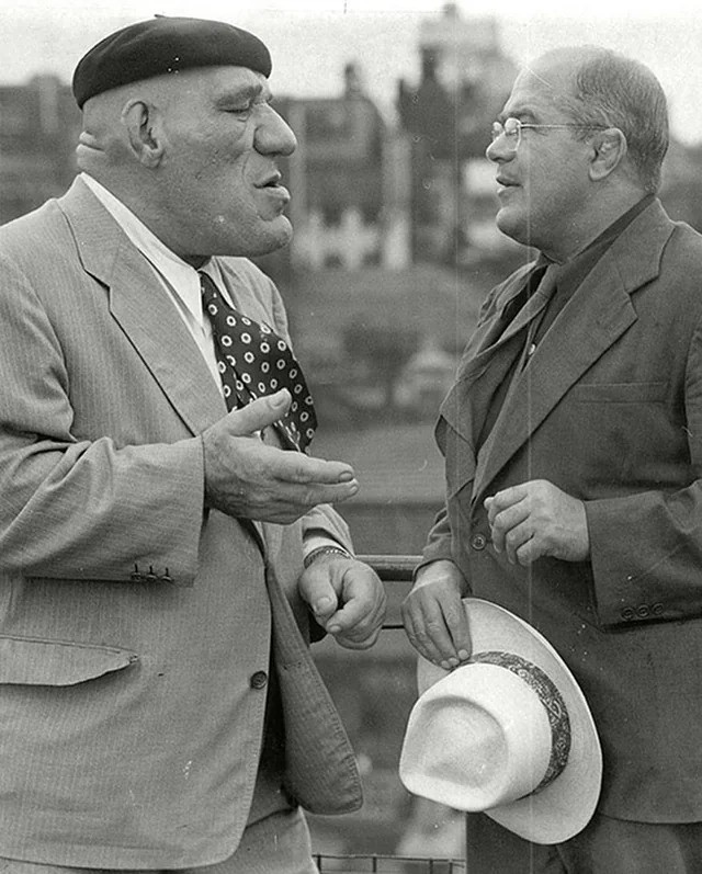 1940-es_evek_maurice_tillet_francia_birkozo_akirol_a_legenda_szerint_shrek-et_mintaztak_legnagyobb_sikeret_az_egyesult_allamokban_aratta.jpg