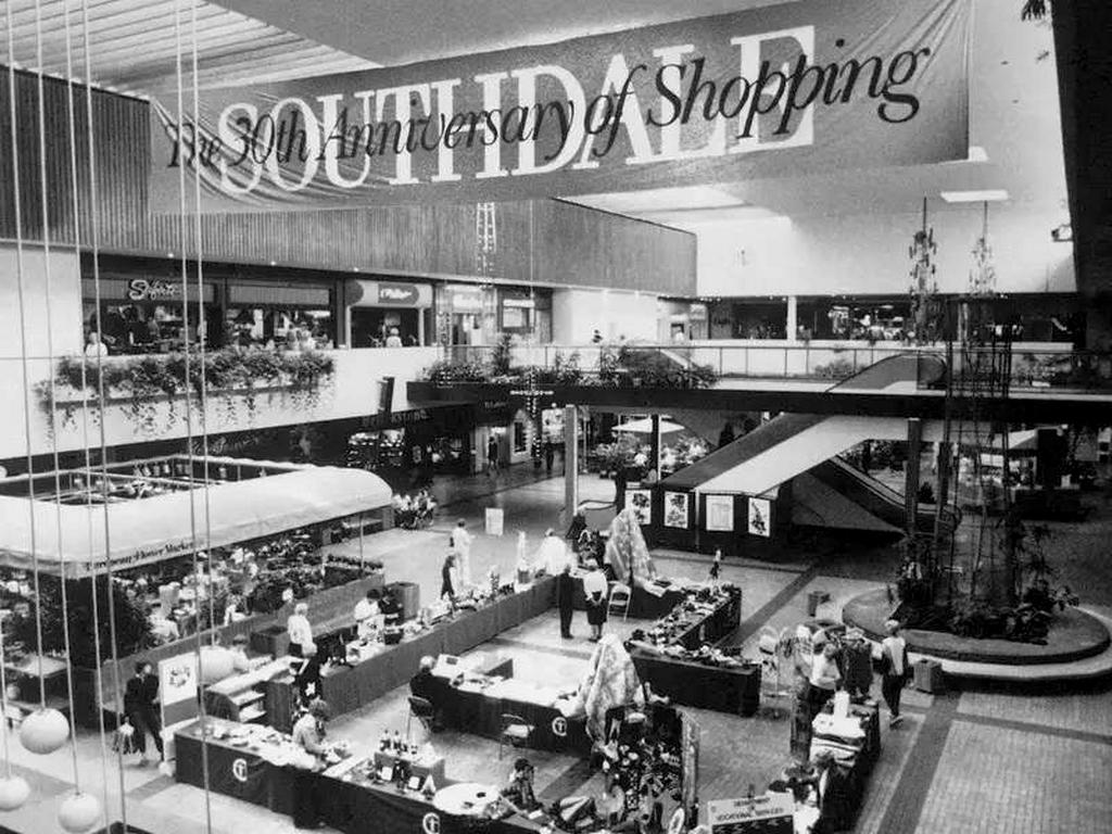 1956_first_ever_fully_climate-controlled_indoor_shopping_mall_the_southdale_center_opened_in_edina_minnesota.jpeg