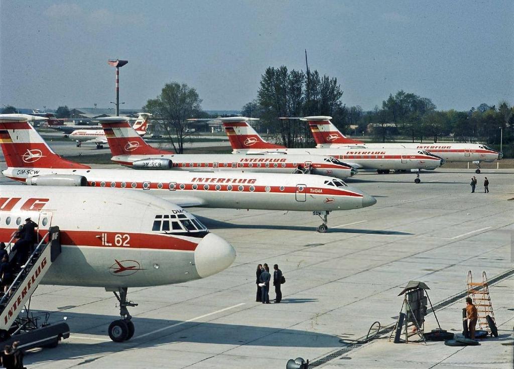1984_az_ndk_interflug_legitarsasag_gepei_a_schonefeld_repuloteren_berlin_ndk.jpeg