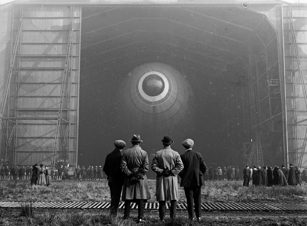 1919_a_brit_r33_leghajo_elso_repulesere_keszul_a_barlow_repuloteren_yorkshire-ben_az_egyesult_kiralysagban.jpg
