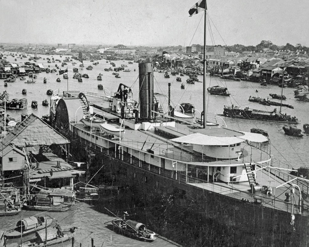 1919_hajok_a_gyongy-folyon_kantonban_kina.jpg