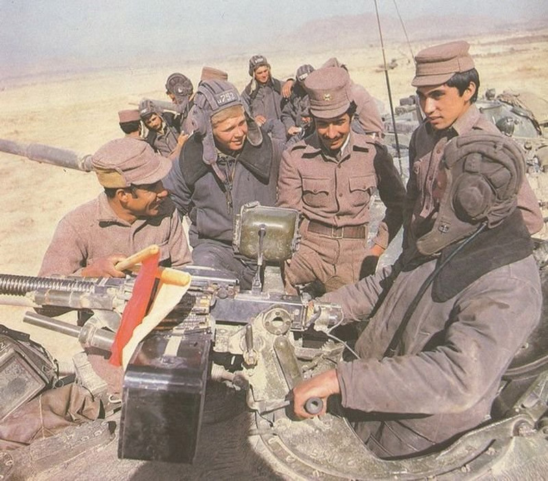 1980. Szovjet és afgán katonák Afganisztánban..jpg