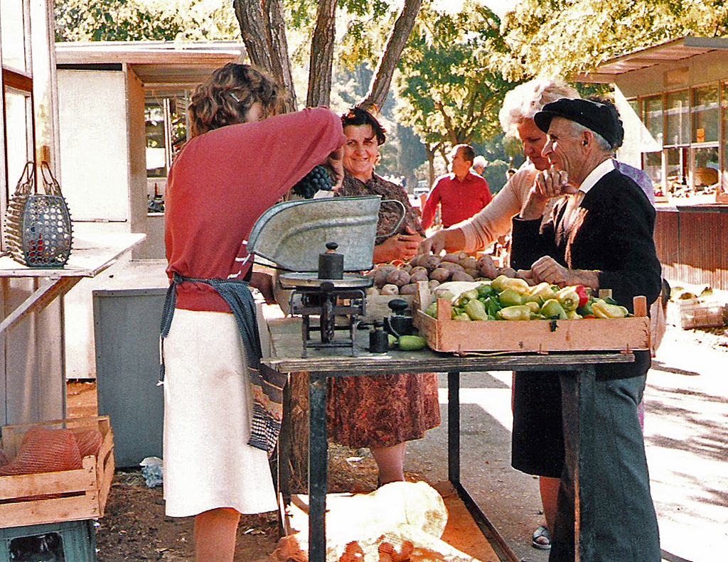 1983_korul_piac_neumban_jugoszlavia.jpg