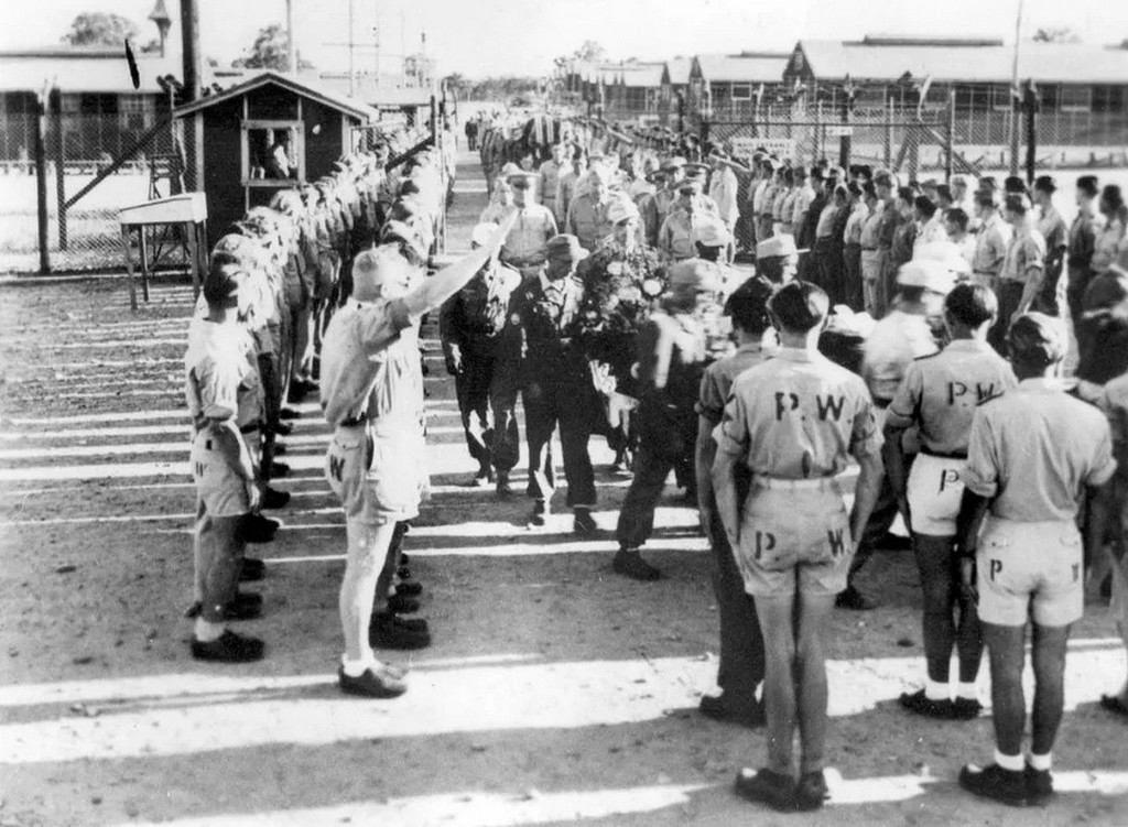 1944_nemet_hadifoglyok_egyik_elhunyt_tarsuk_temetesen_fort_bend_county_texas_egyesult_allamok.jpg