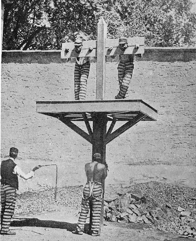 1900-as_evek_eleje_buntetooszlop_egy_delaware-i_fegyintezetben_a_nyilvanos_botutest_mint_buntetesi_tetelt_ebben_az_allamban_1972-ben_szuntettek_meg.jpg