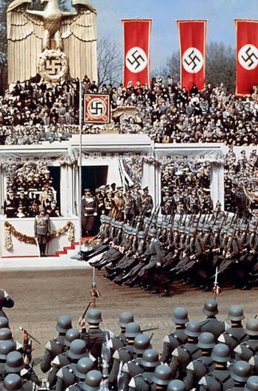 1939_katonai_parade_adolf_hitler_50_szuletesnapjan_berlinben.jpeg