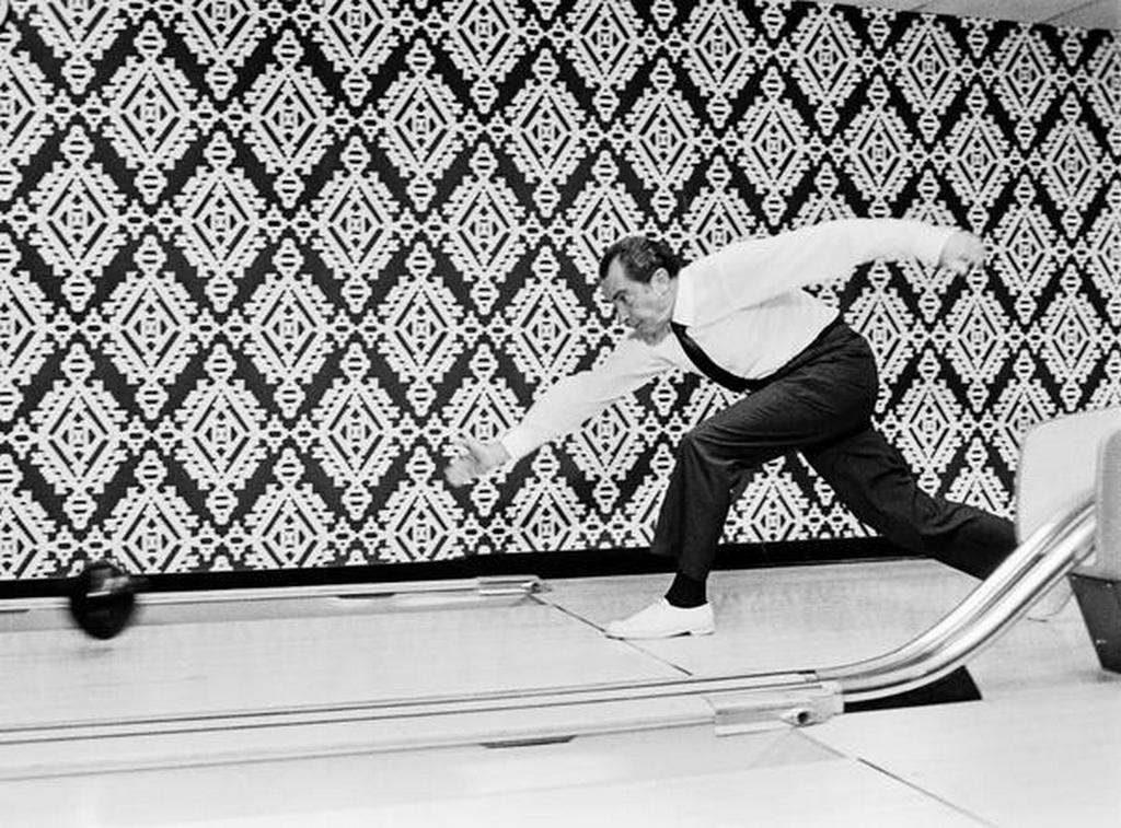 1971_president_richard_nixon_bowling_in_the_white_house_bowling_alley.jpeg