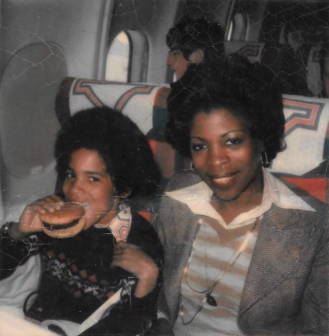 1975_lenny_kravitz_with_his_mum_on_the_flight_to_los_angeles.jpeg