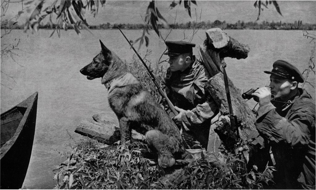 1941_szovjet_hatarjaror_moldaviaban_a_barbarossa_hadmuvelet_eloestejen.jpg