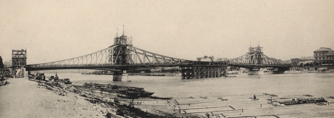 1896. augusztus. A Vámháztéri híd, azaz Ferenc József híd (későbbi Szabadság híd) elkészült a milleniumra..jpg