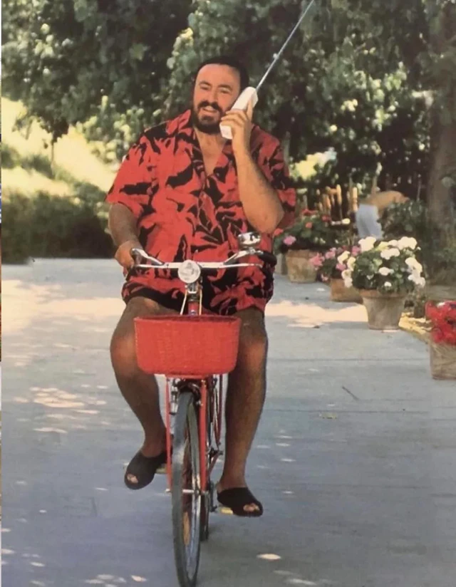 1990_pavarotti.webp